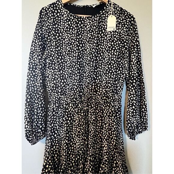 Jodifl Women’s Size Small Romper Black White Animal Print Ruffle Long Sleeve NWT - Picture 3 of 12